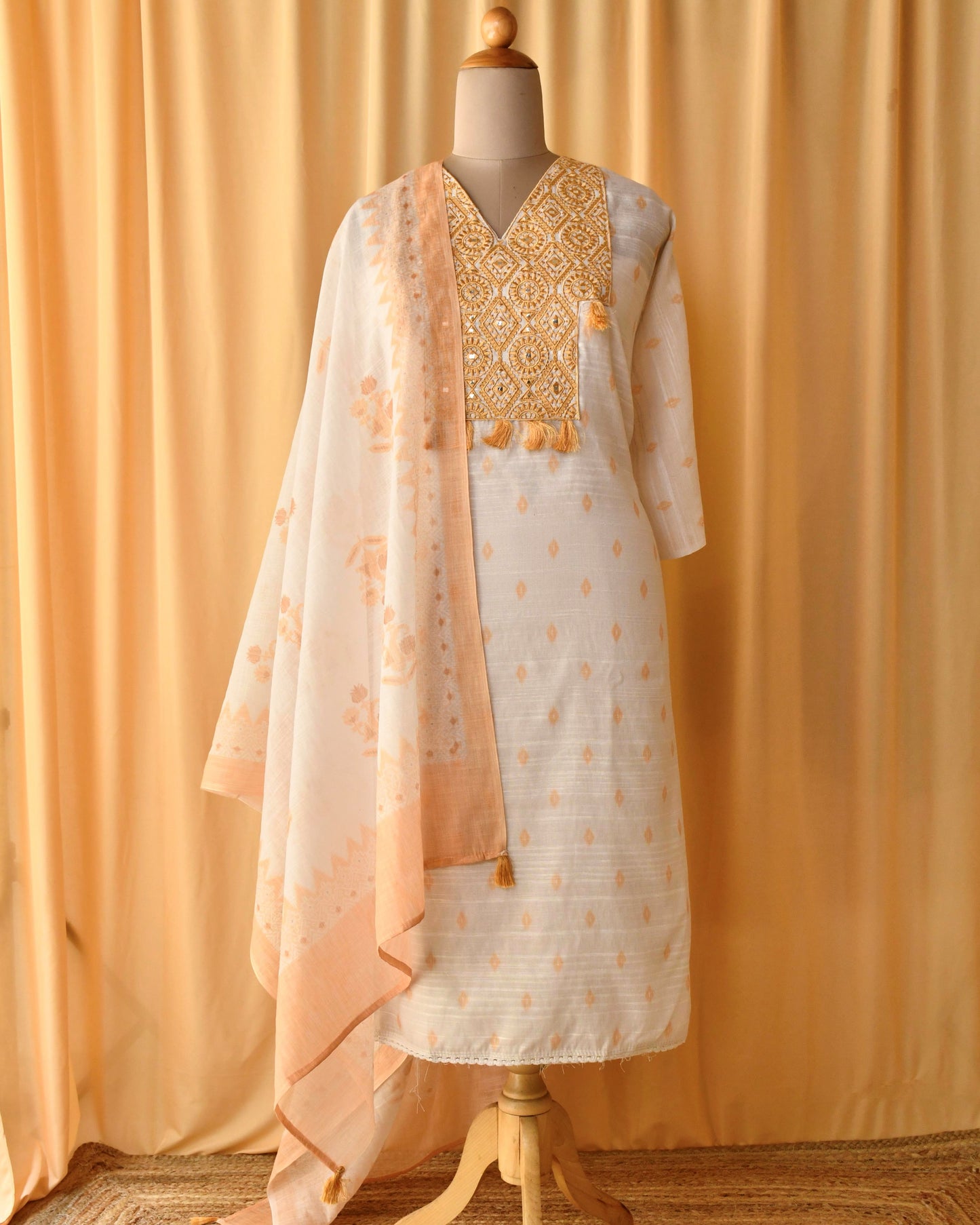 Jamdani Embroidered Unstitched Suit