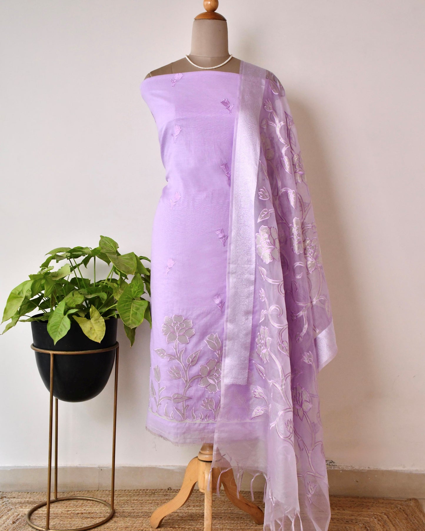 Mull Chanderi Unstitched Suit Set with Intricate Floral Appliqué Work