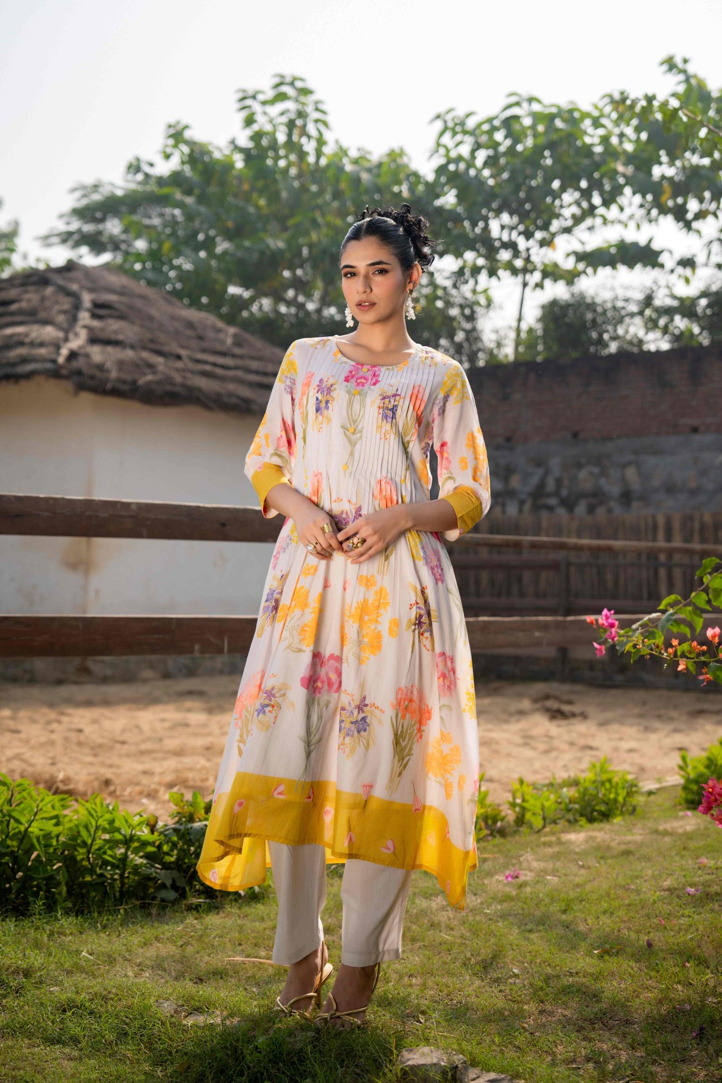 Kurta With Pants Suit Set - Set Of 2