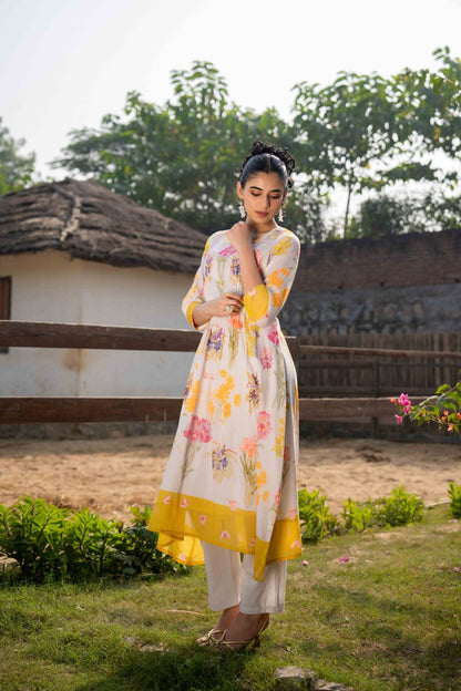 Kurta With Pants Suit Set - Set Of 2