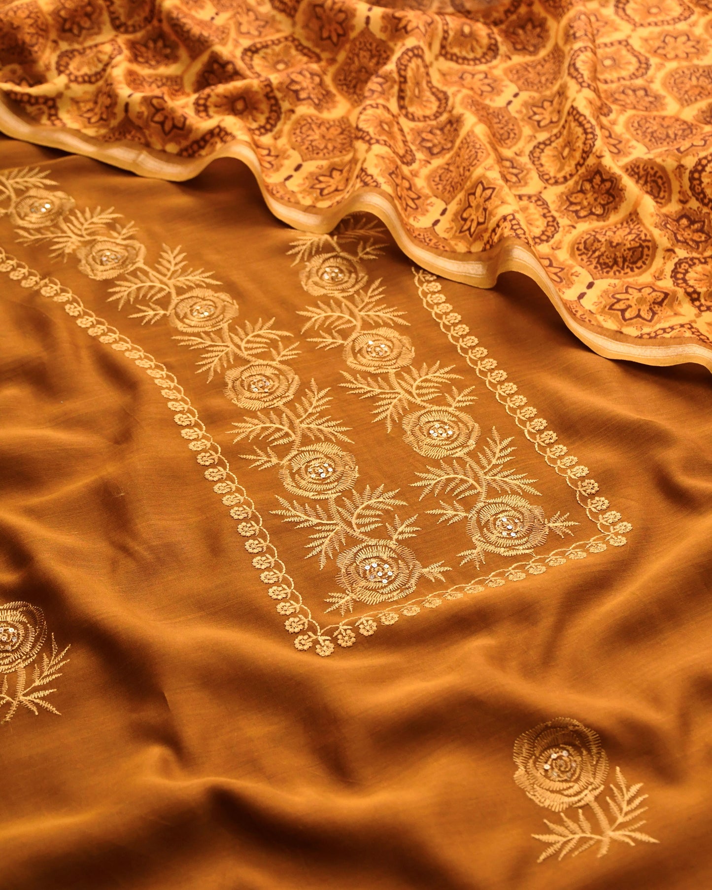 Handwoven Maheshwari Silk Embroidered Unstitched Suit