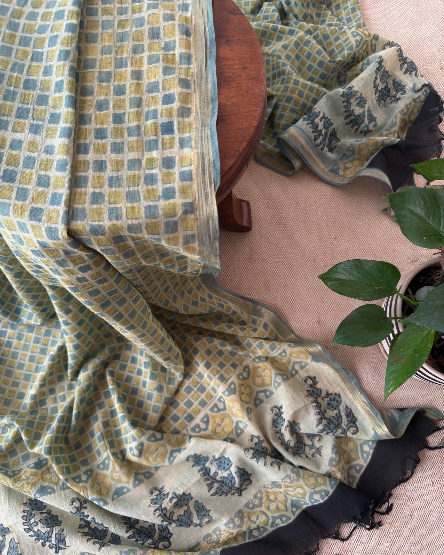 Sage & Olive Geometric Grid Cotton Dupatta – Lightweight Summer Ethnic dupatta