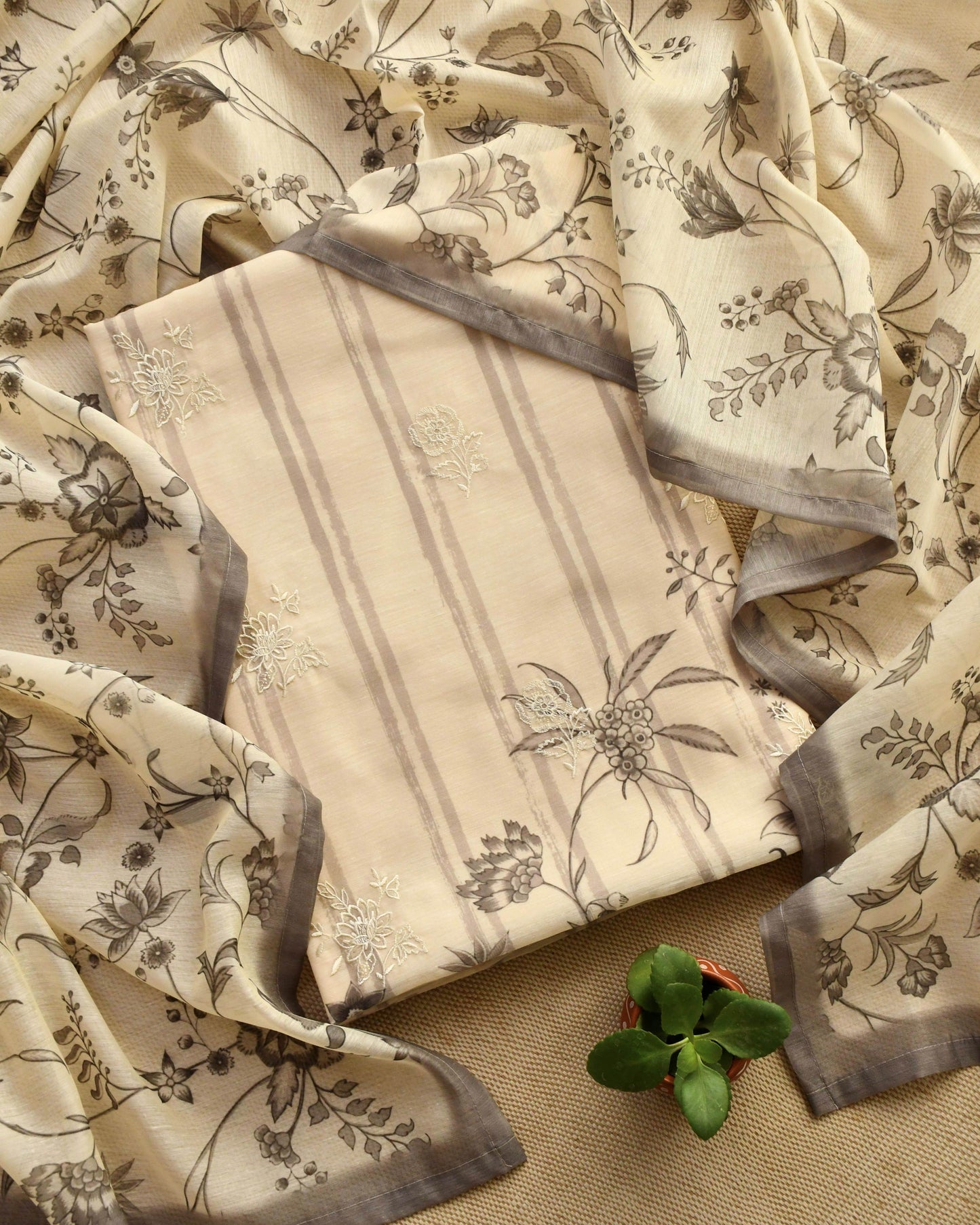 Luxury Mul Chanderi Unstitched Suit Set with Scalloped Lace & Floral Embroidery